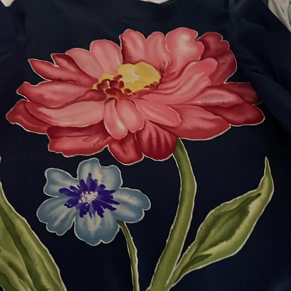 Diane Von Furstenberg EUC Beautiful Silk Floral Blouse Size Large no flaws - Picture 2 of 6